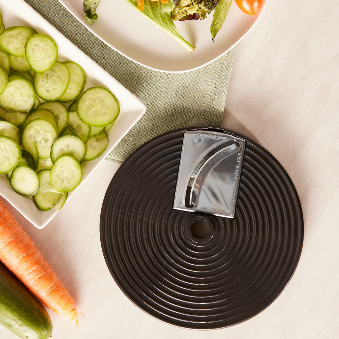 Karaca Pro-Multimax 6 in 1 Mehrzweck-Küchenmaschine, Rot, 2000W  